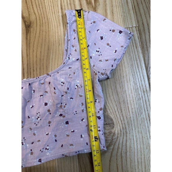 Ivy and Main from Tilly’s crop top, purple floral. Size Small - Picture 7 of 8